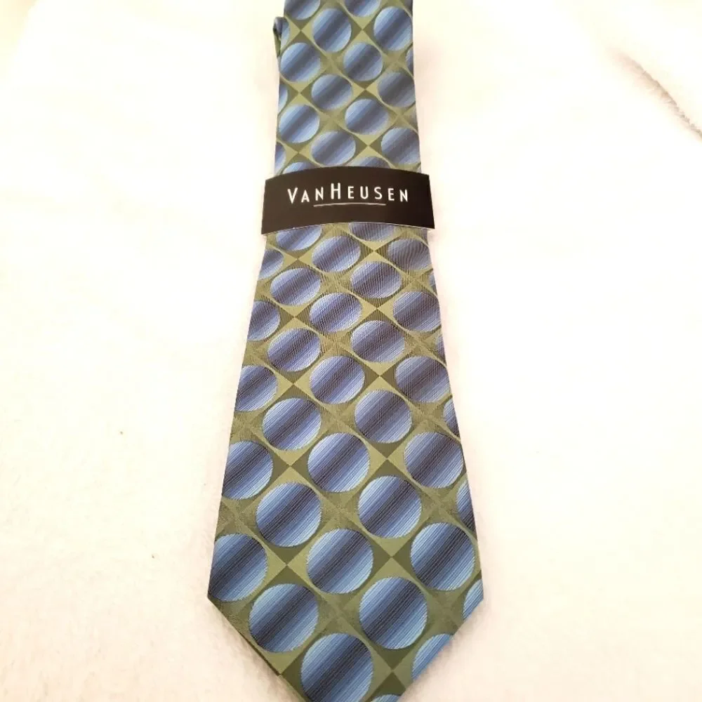 NWT Van Heusen Blue & Green Circle Patterned Tie